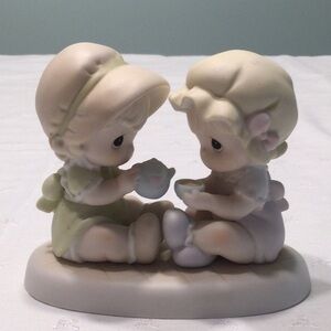 Precious Moments Friends Sharing Tea Vintage 1997​